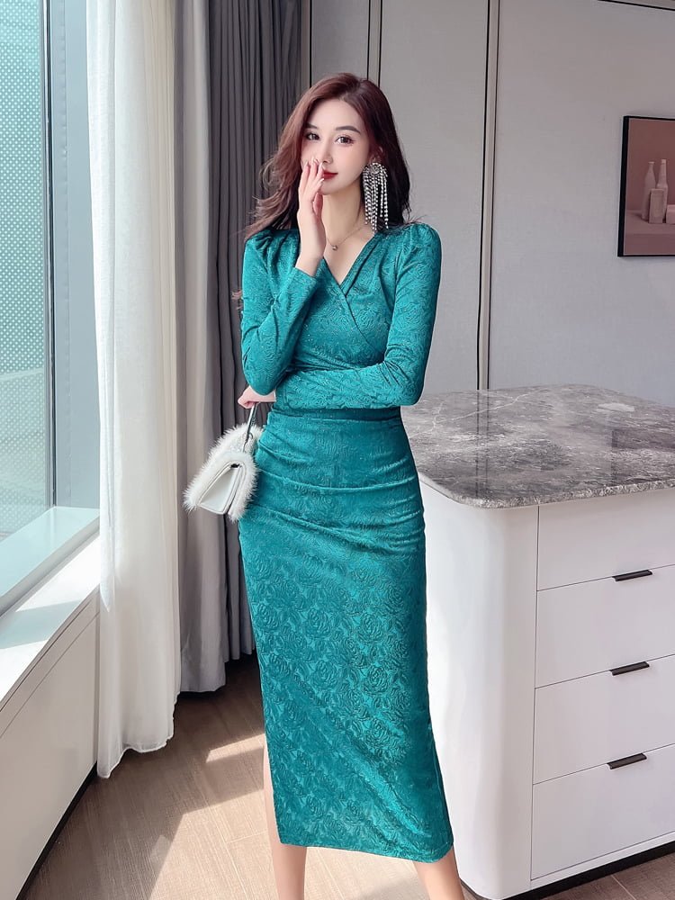 Lace V-Neck Long Sleeve Midi Dress