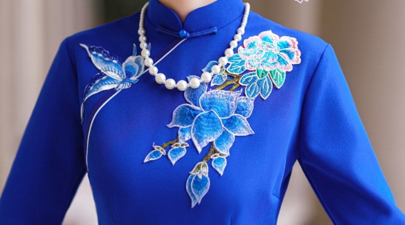 Vietnamese Traditional Ao Dai Floral Cheongsam – YiQ Creations