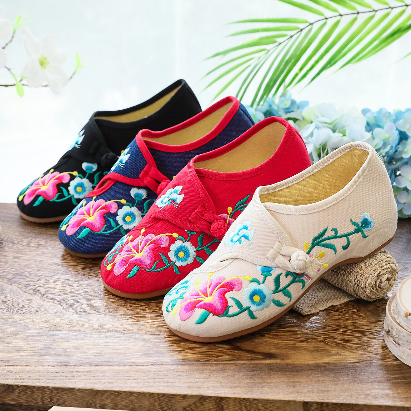 Embroidered Floral Traditional Canvas Shoes